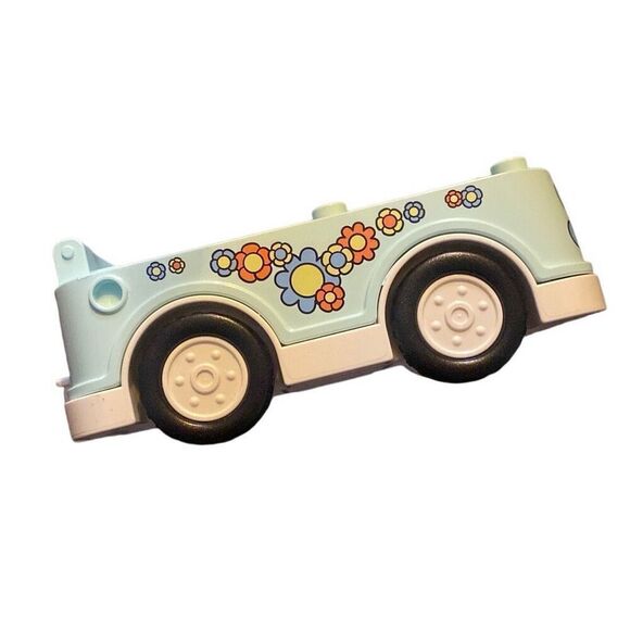LEGO DUPLO Town Family Camping Van Adventure 10946 REPLACEMENT PARTS van base on - Picture 1 of 4
